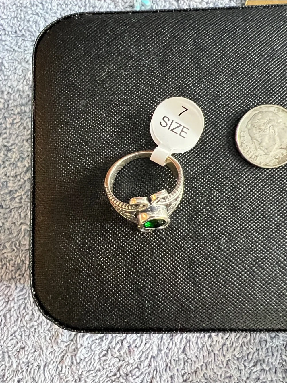 Sterling silver Green cz Scrollwork Statement Ring - Size 7 - Picture 2 of 3
